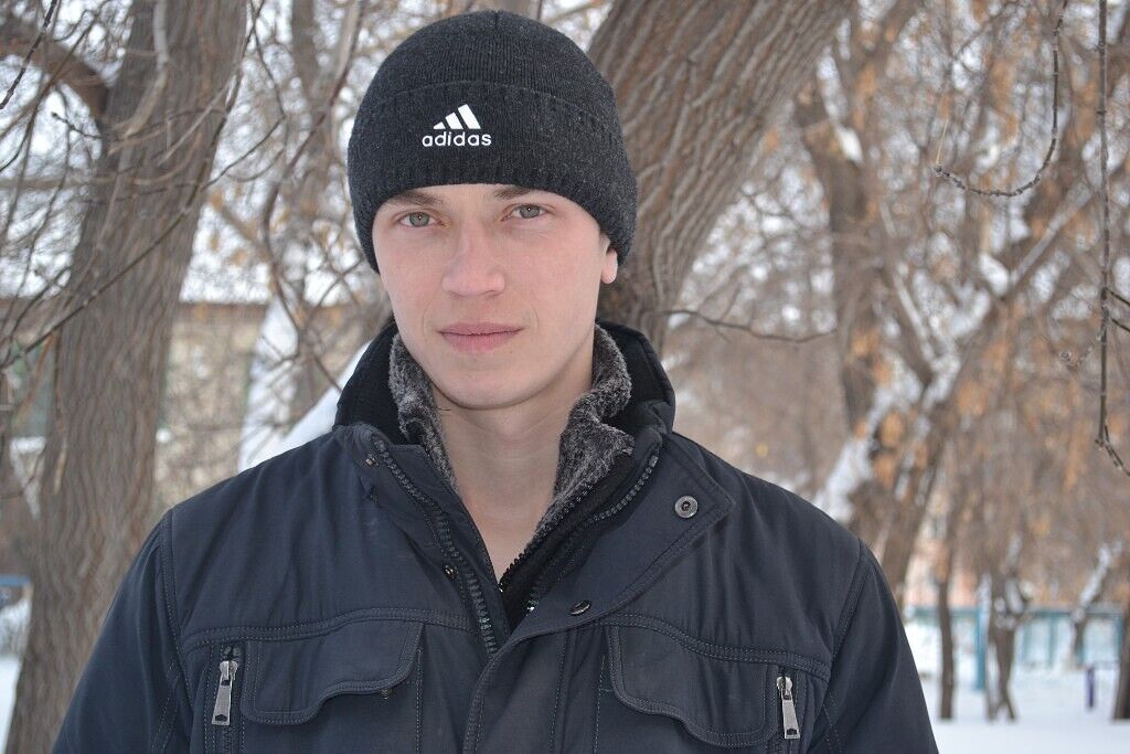  25808985  Boris, 34 ,    