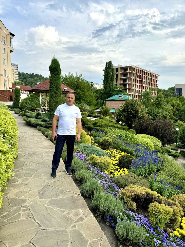  ,   Alex, 54 ,   