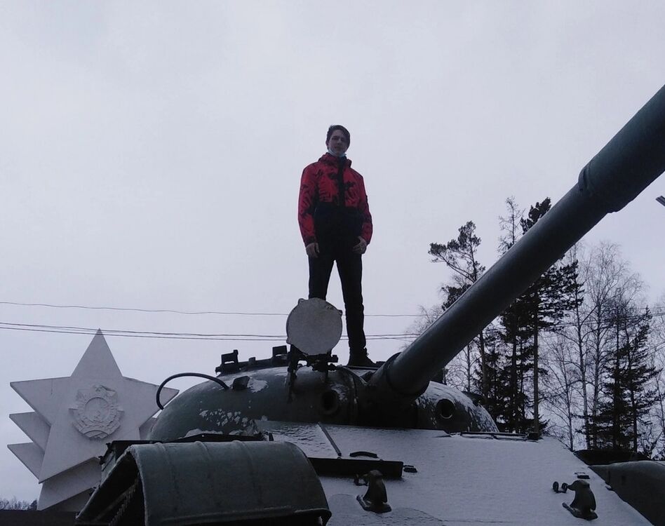  52464395  , 19 ,    -