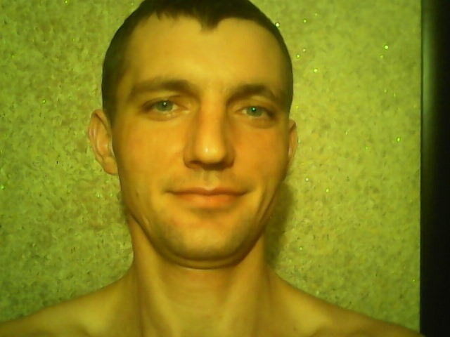  7289665  Sergei, 37 ,    