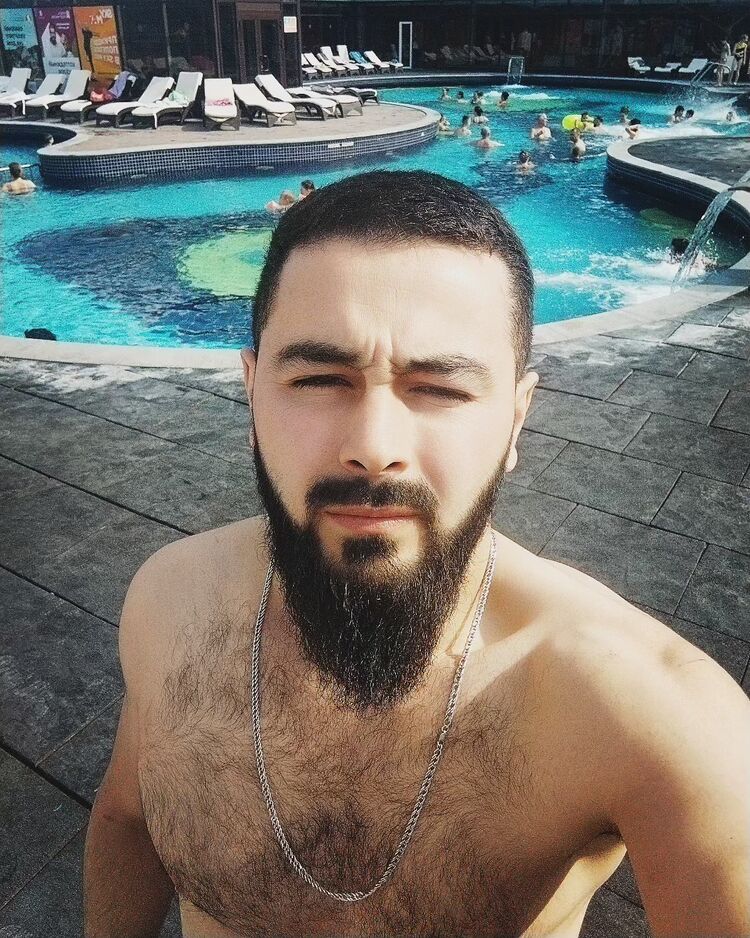  35619415  Sahin, 28 ,    