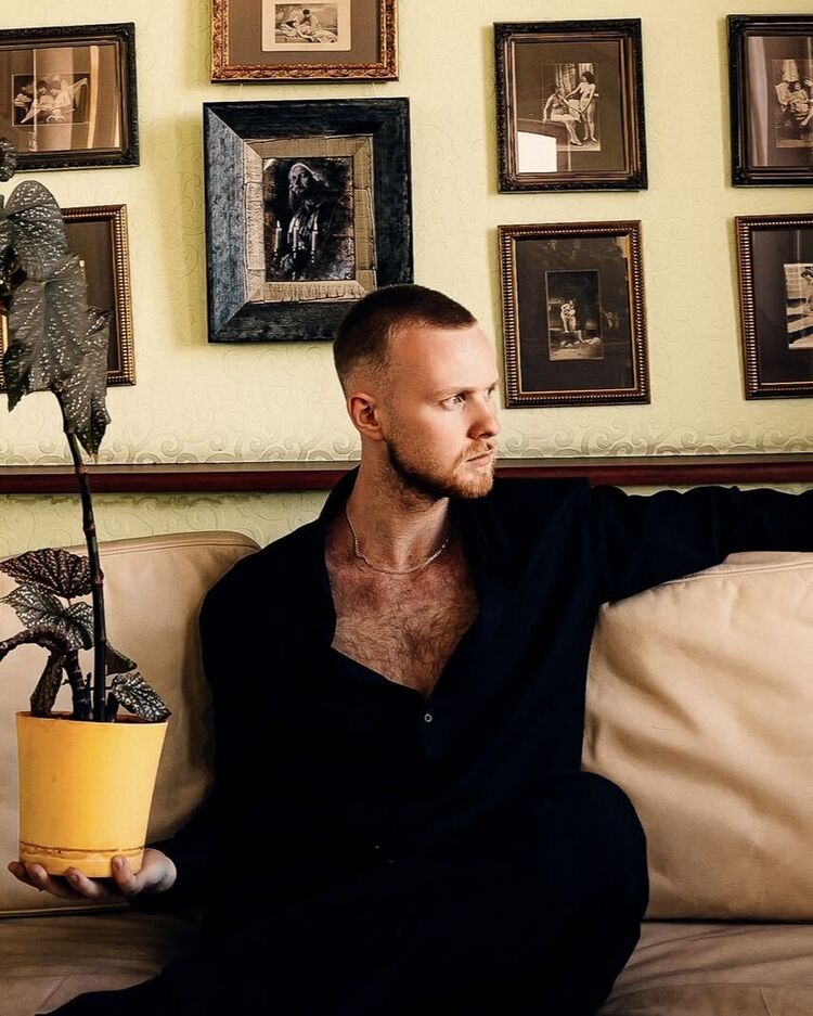  51315615  , 20 ,    -