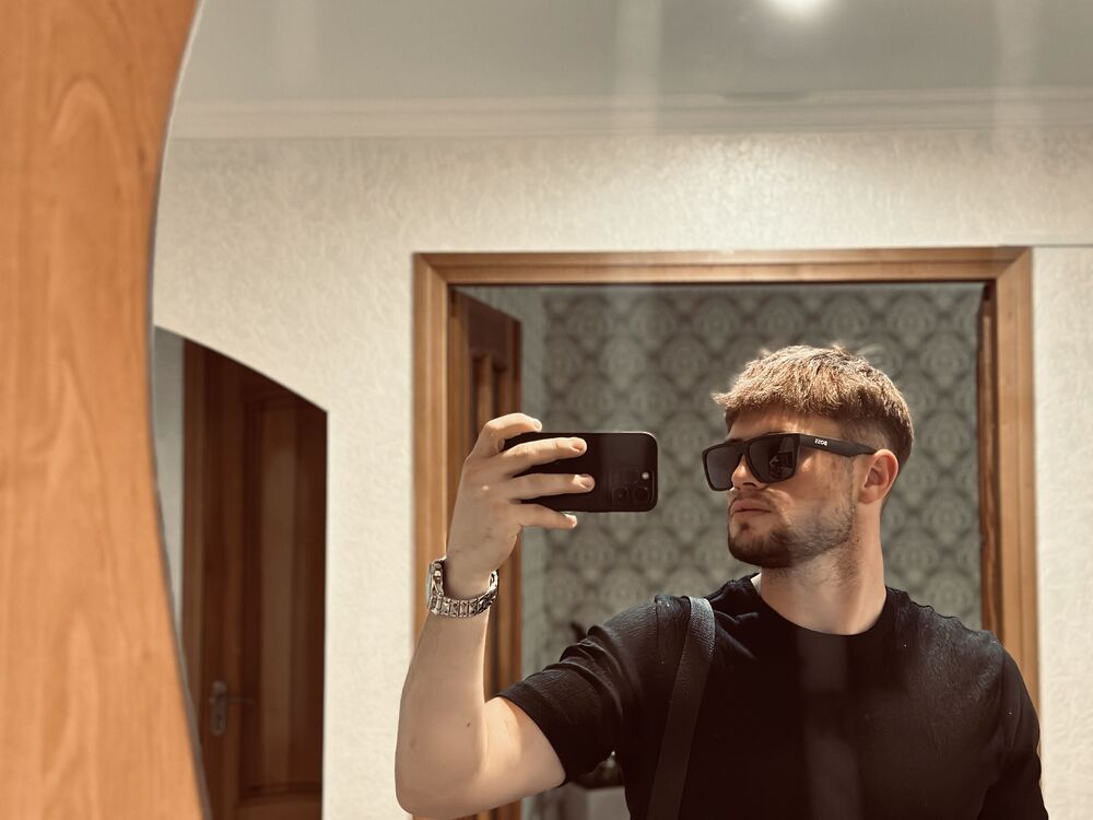  ,   Eduard, 21 ,   ,   