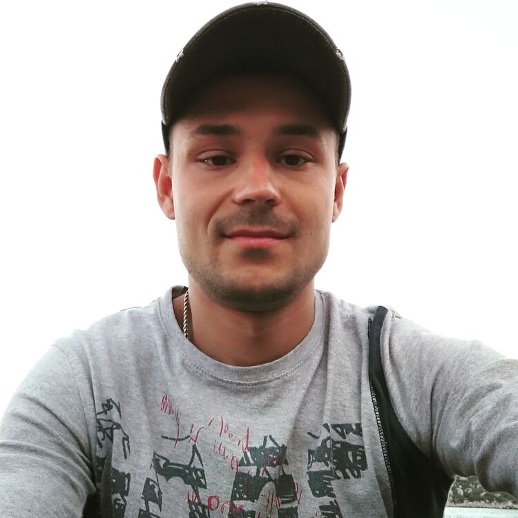  29537475  Artyom, 29 ,    