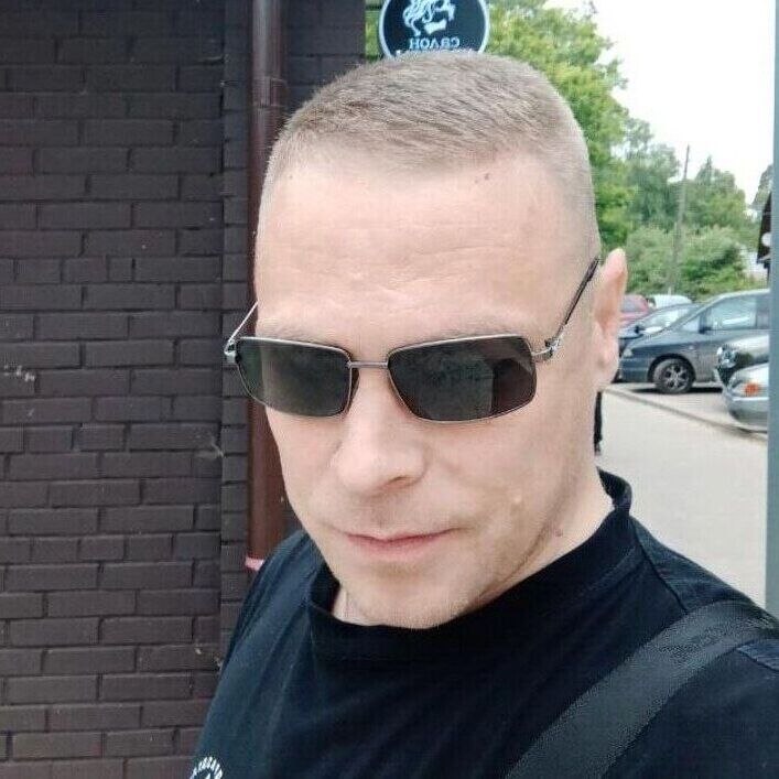  24037275  , 51 ,    