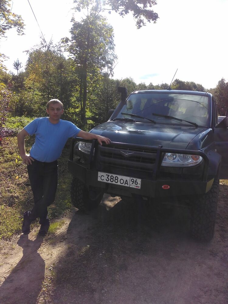  10548885  Andrei, 41 ,    