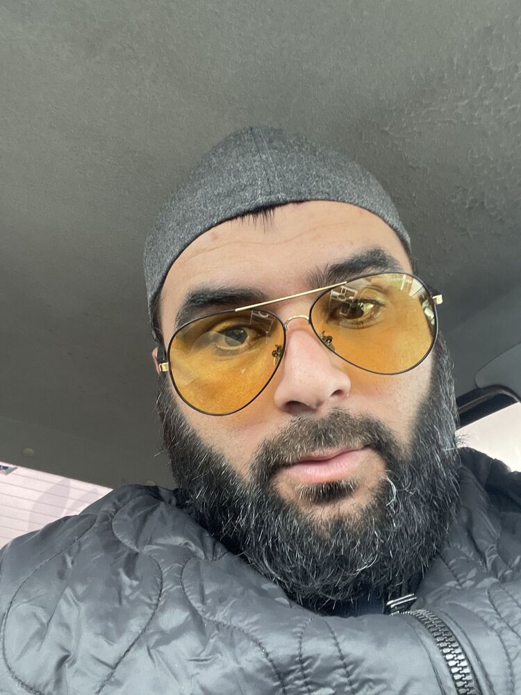  ,   Ali, 34 ,   ,   