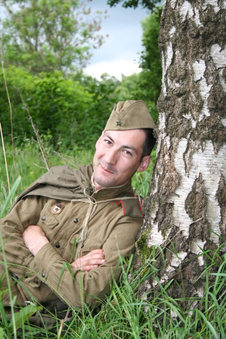  24226145  Anton, 45 ,    