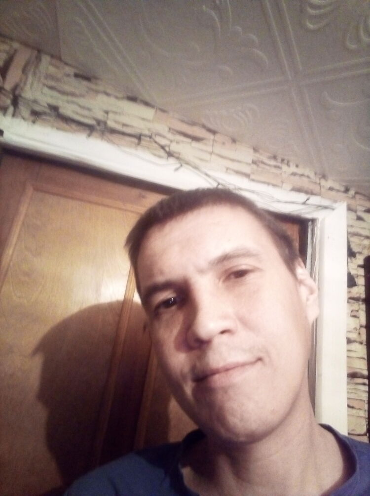  ,   Pavel, 38 ,   c 