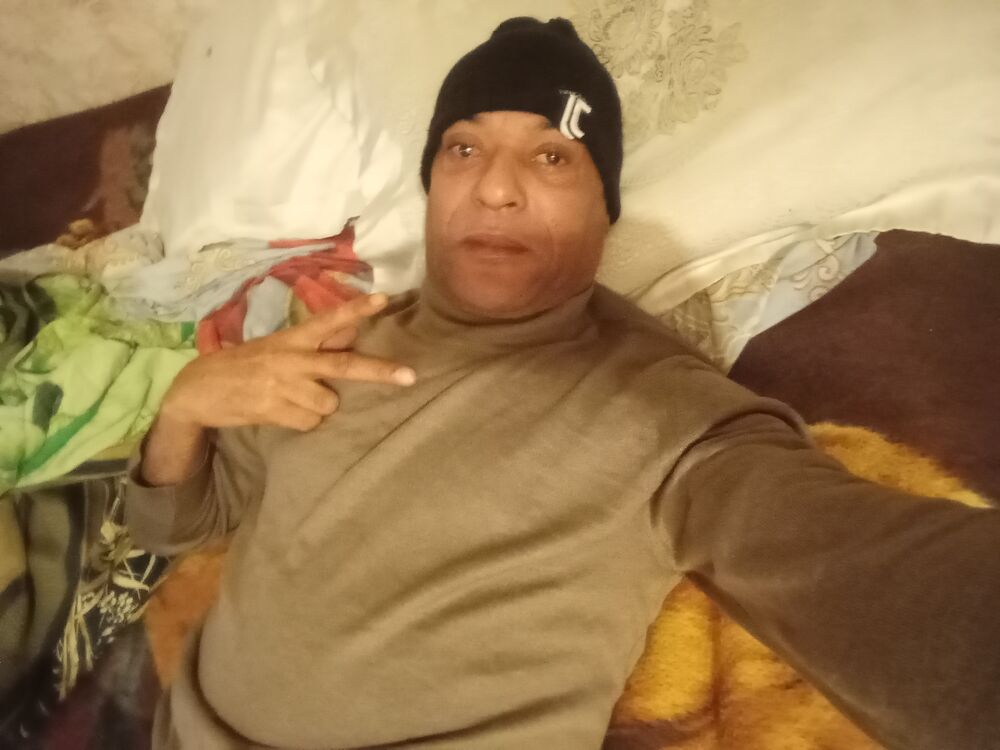  48203545  Armando, 53 ,    