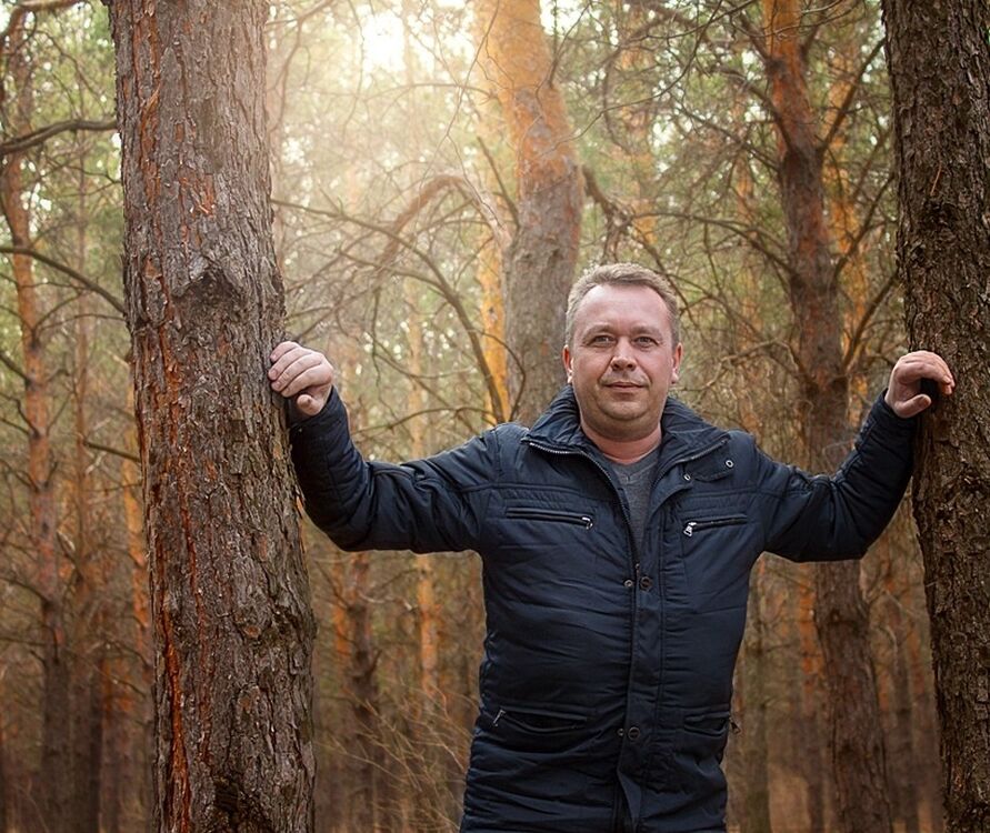  ,   Oleg, 49 ,   