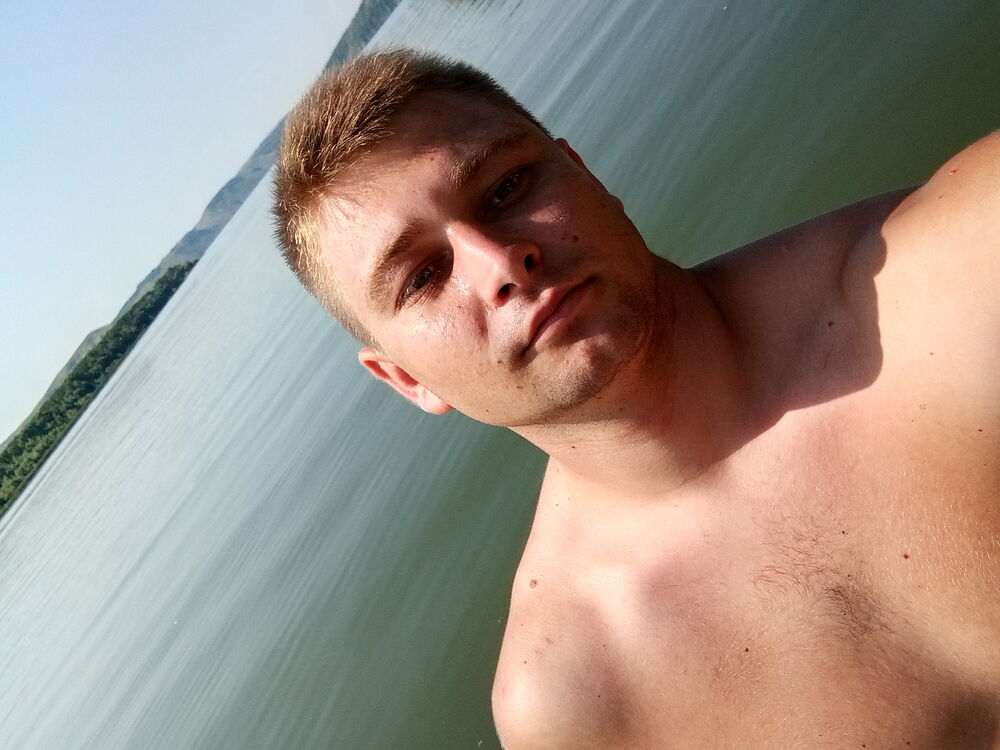  38438885  , 21 ,    