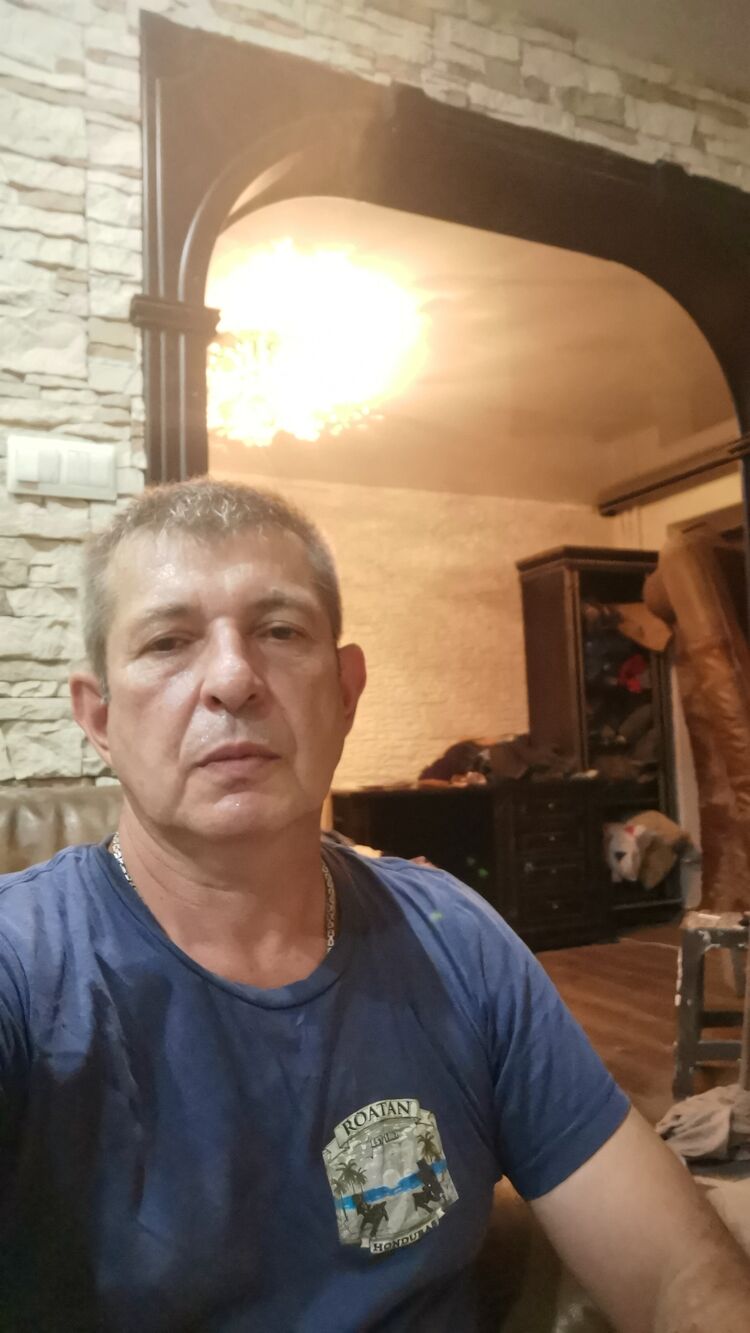  52587025  Eduard, 55 ,    