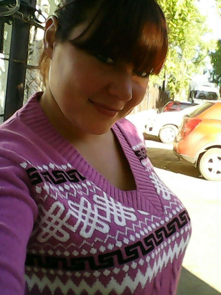  4892115  Yulya _23, 34 ,    