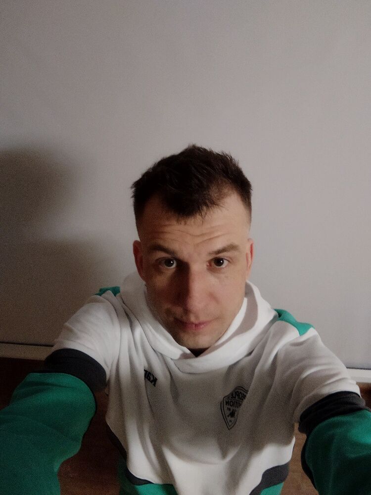  54018105  Artem, 36 ,    