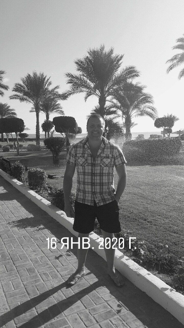  22963085  Sergei, 43 ,    