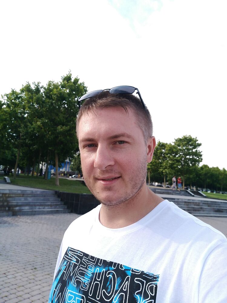  ,   Alex, 40 ,   ,   