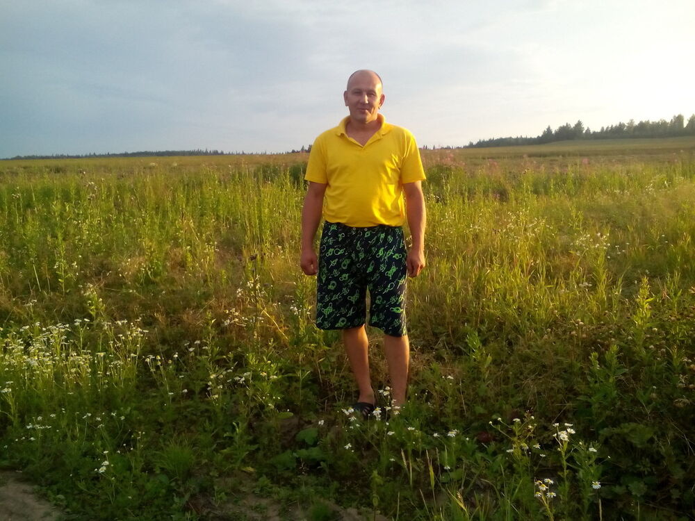  ,   RUSLAN, 44 ,  