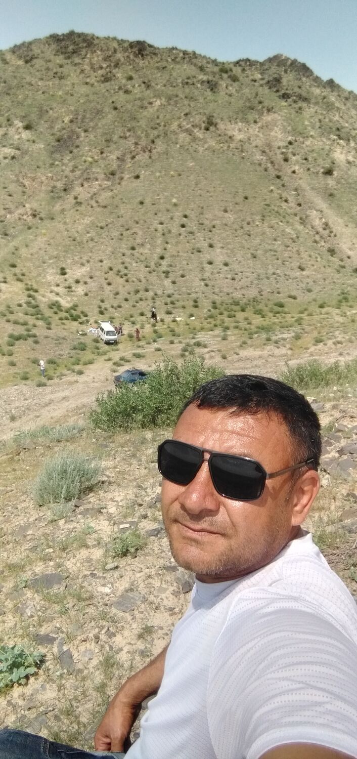 44178735  Abror, 43 ,    