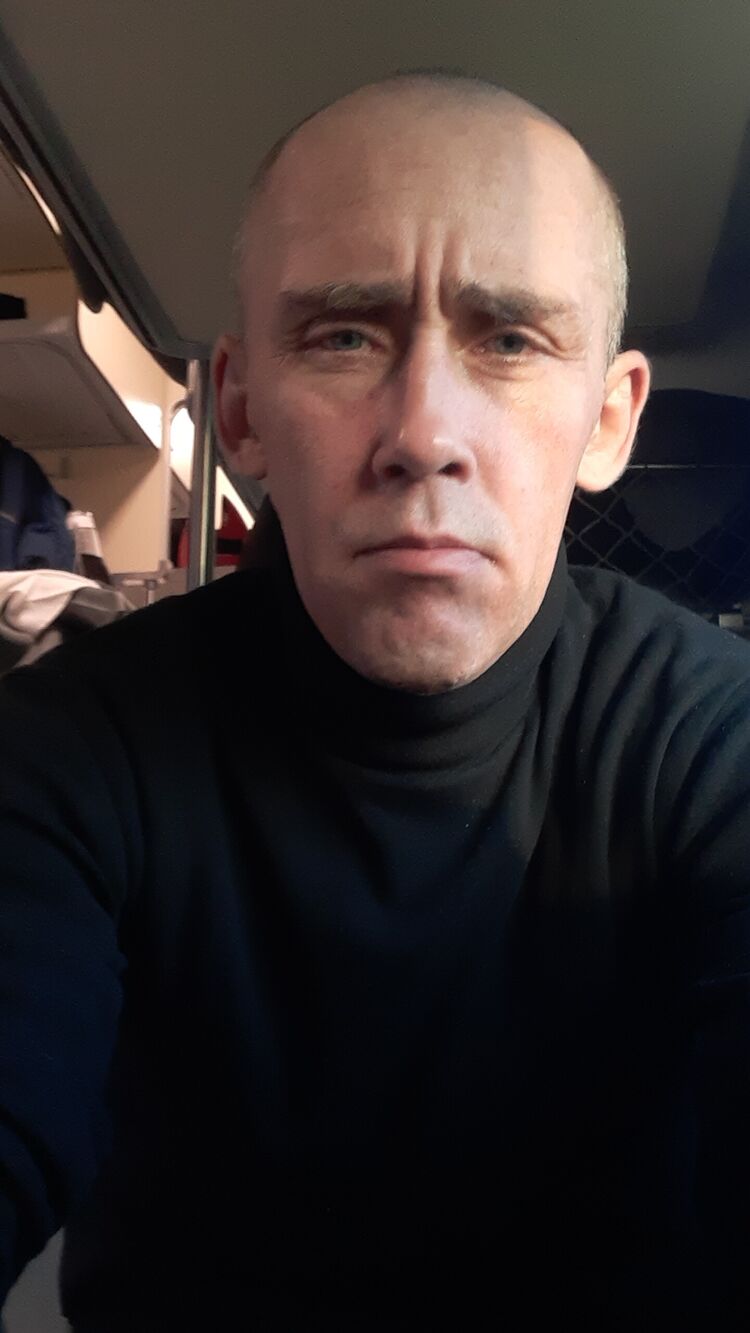  46889005  , 44 ,    