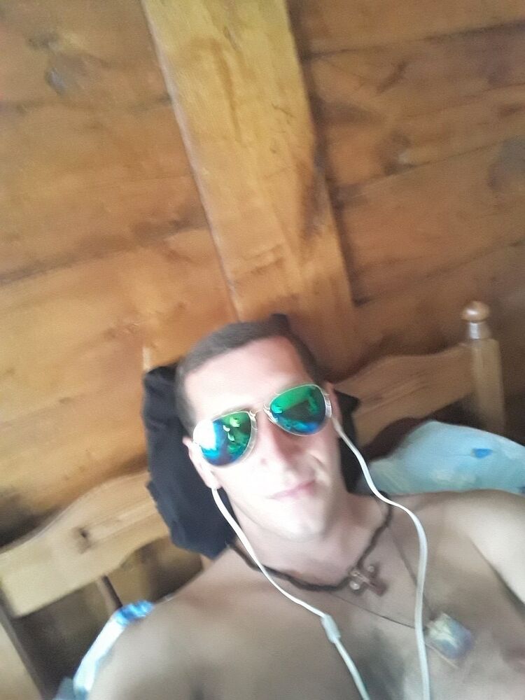  16821575  Paata, 38 ,    