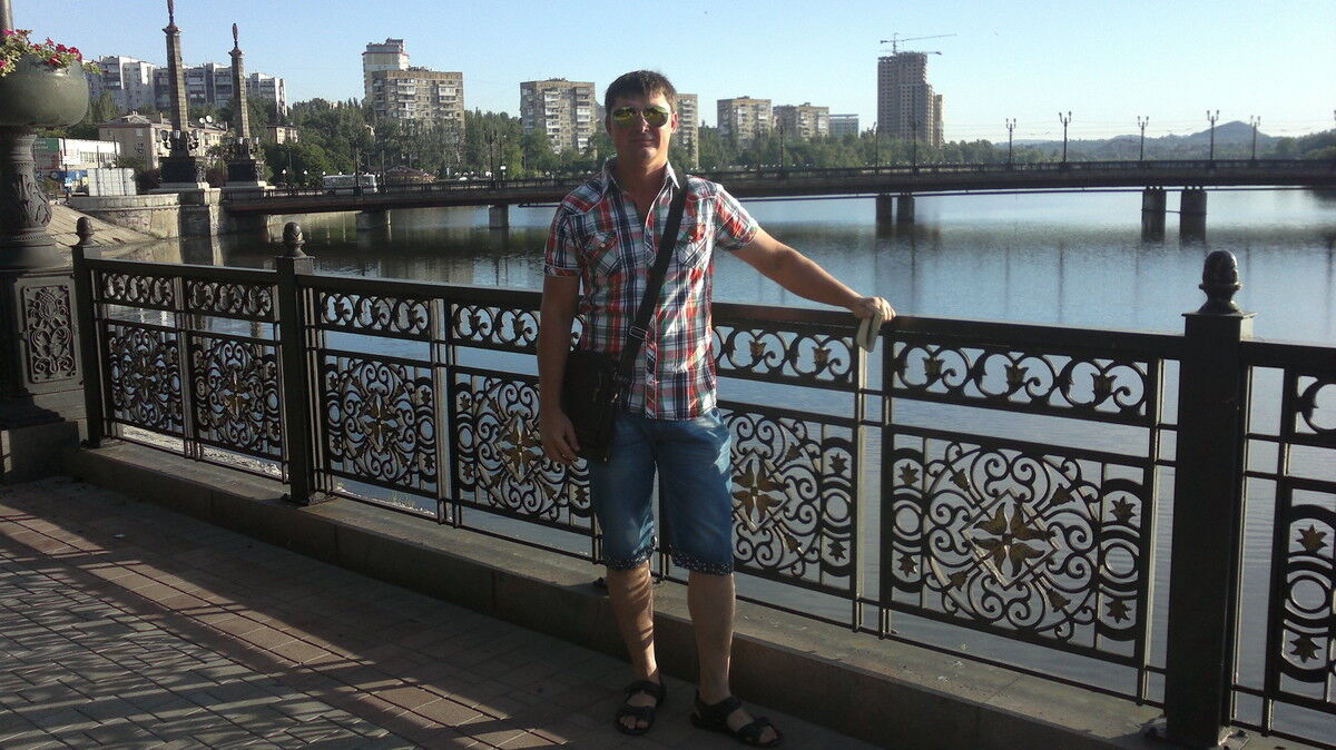  6876955  Vitalik, 42 ,    