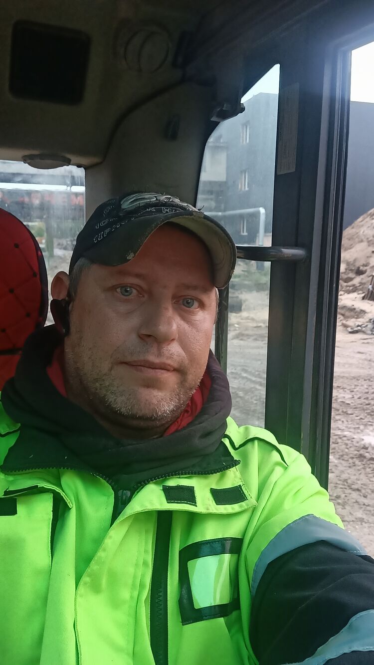  53711395  , 37 ,    