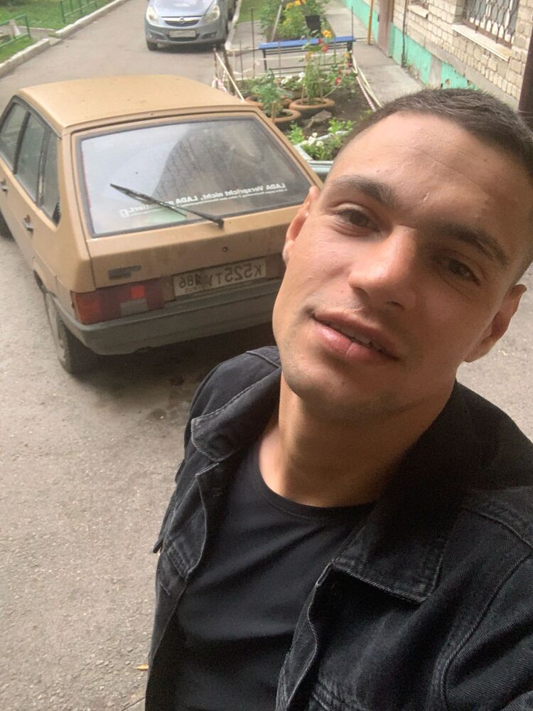  46122495  , 27 ,    