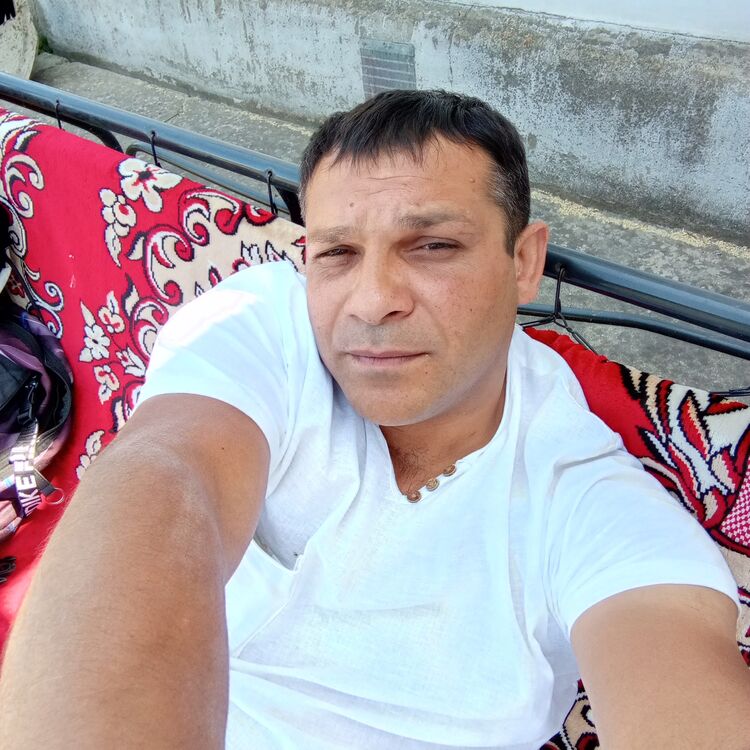  35386285  Mikhail, 35 ,    