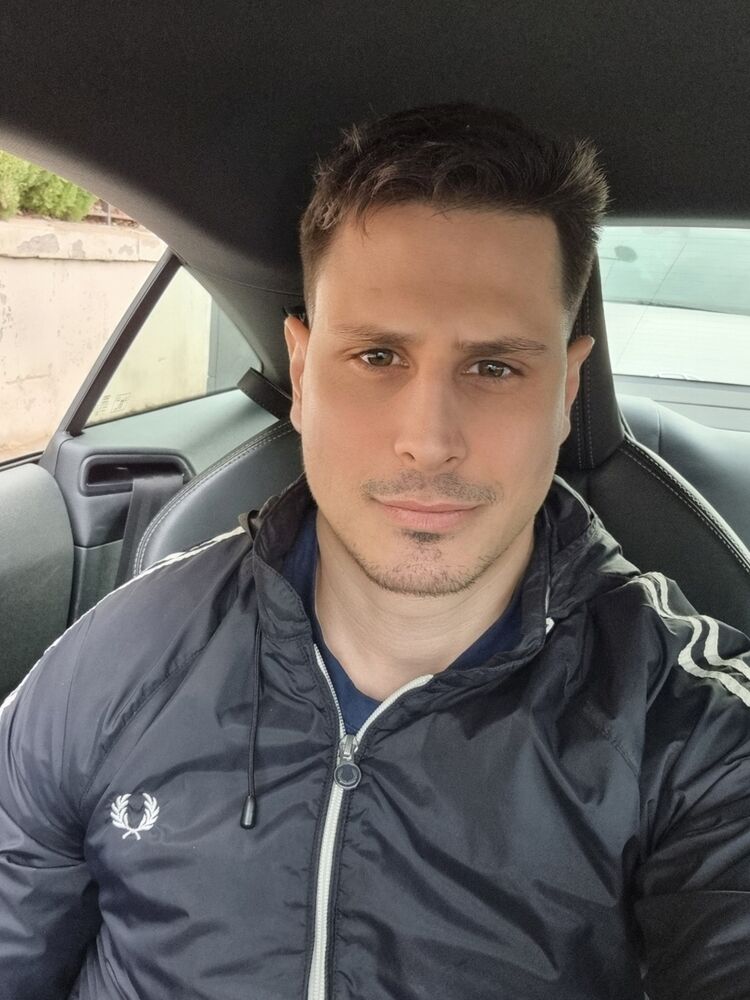 ,   Alex, 25 ,   ,   