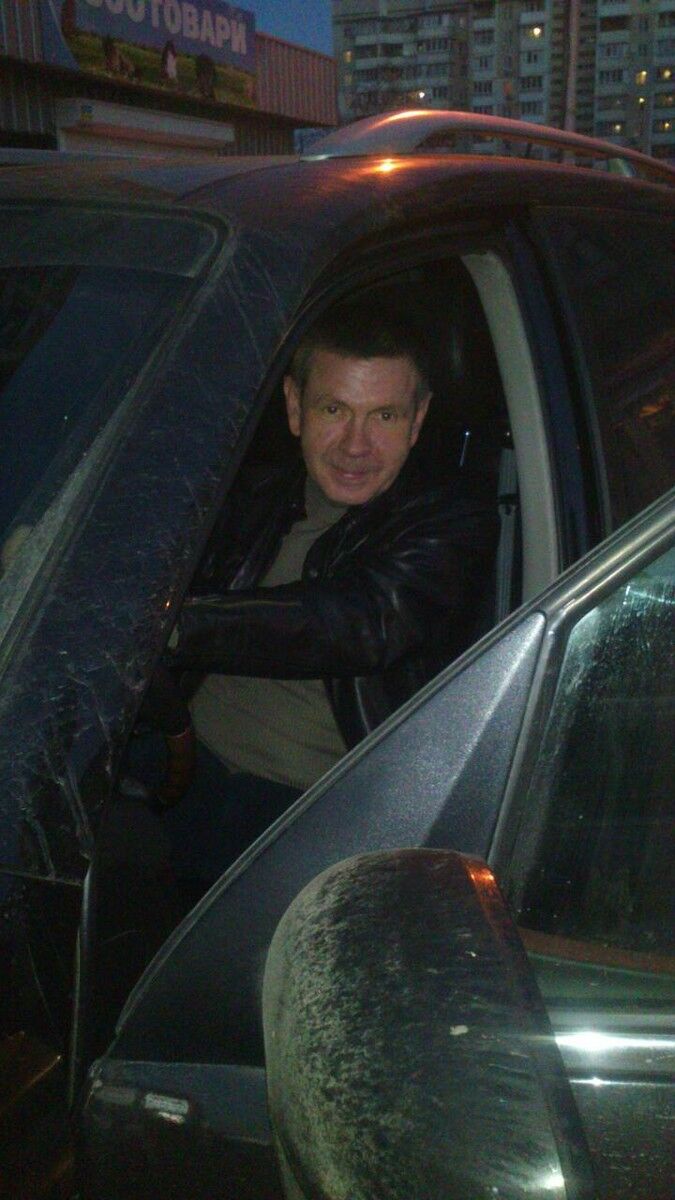  8748905  VICTOR, 55 ,    