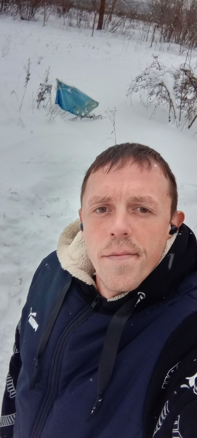  40098935  Dmitry, 27 ,    