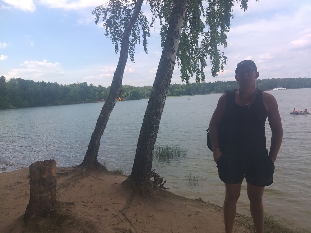  28559165  Andrei, 41 ,    