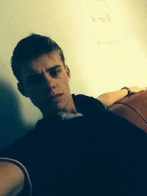  29169265  Alex, 29 ,    