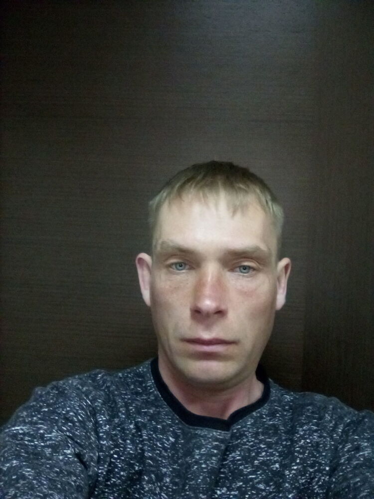 16075145  Mikhail, 41 ,    -