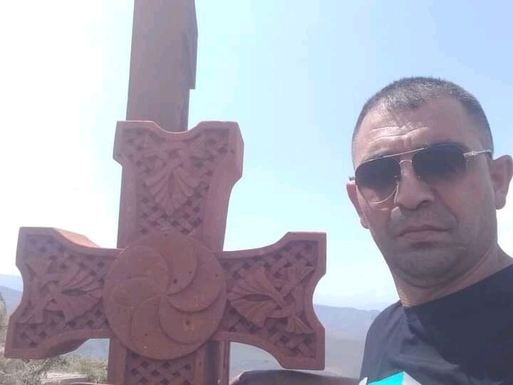  ,   ARMEN, 49 ,   ,   