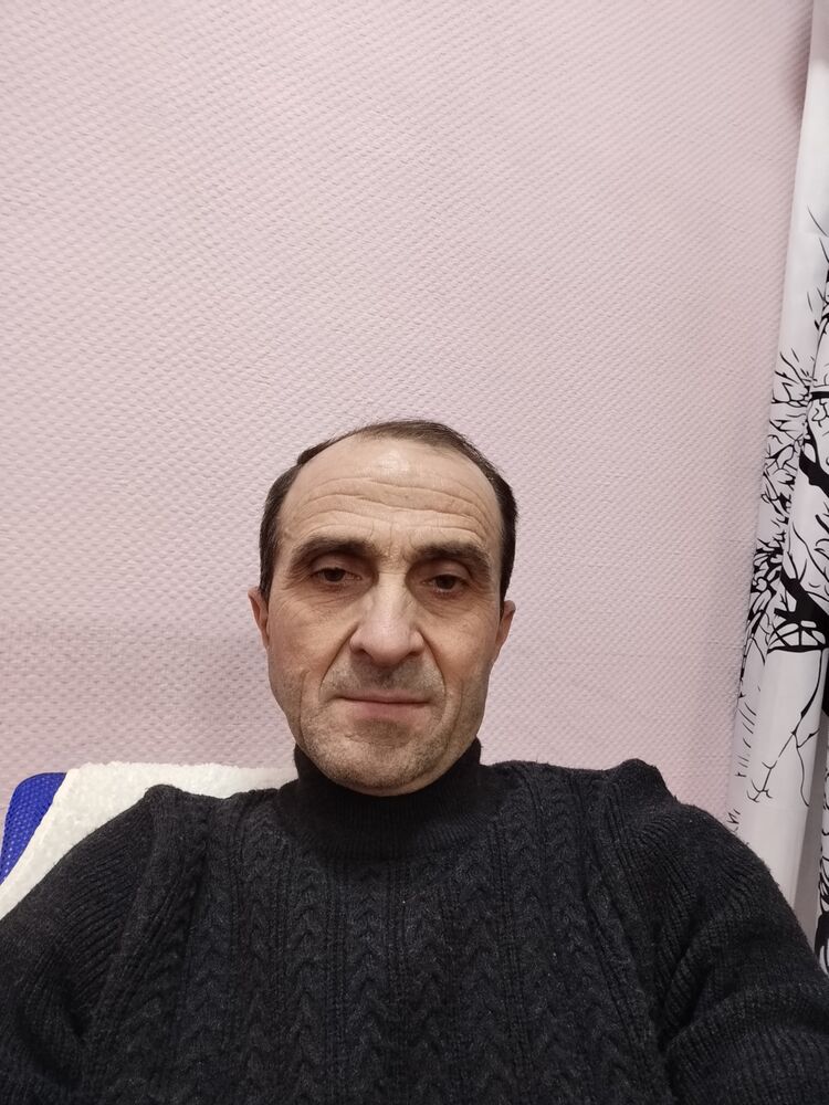  52873205  , 42 ,    