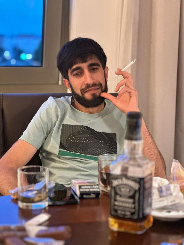  ,   Aziz, 27 ,   ,   