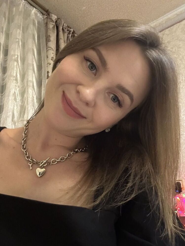  48773945  , 31 ,    