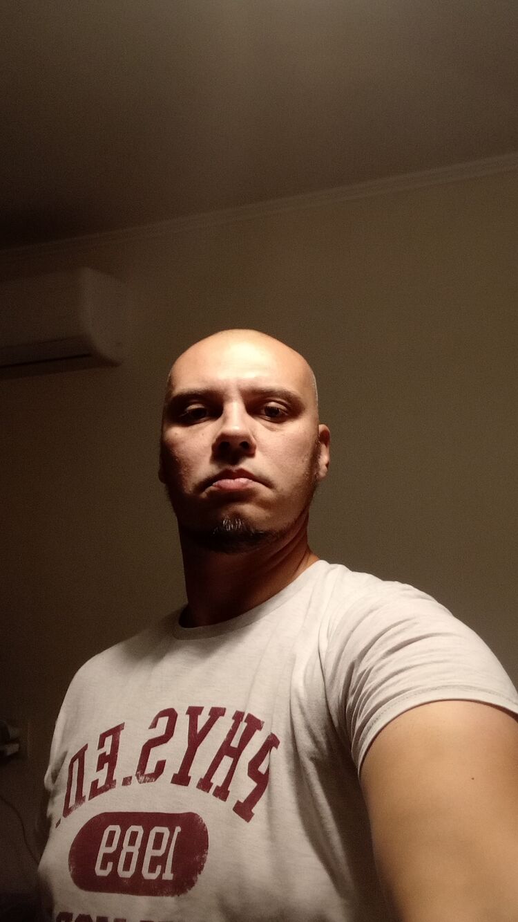  ,   Artur, 41 ,   ,   