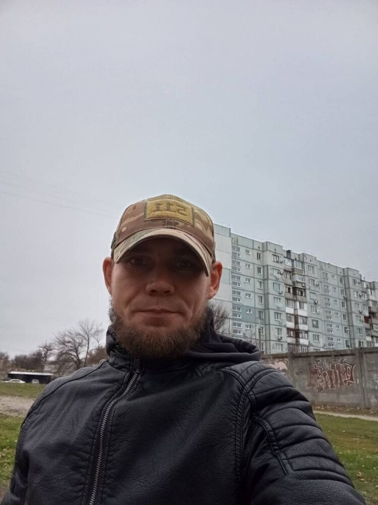  -,   , 37 ,   ,   