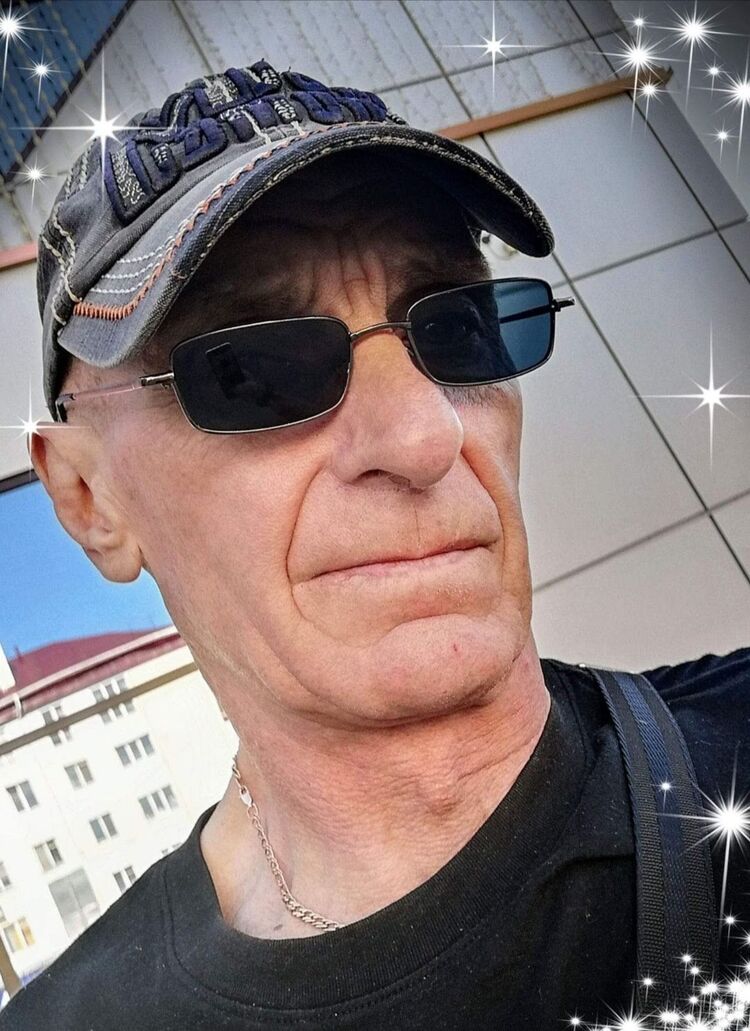  28730845  Gennadiy, 66 ,    
