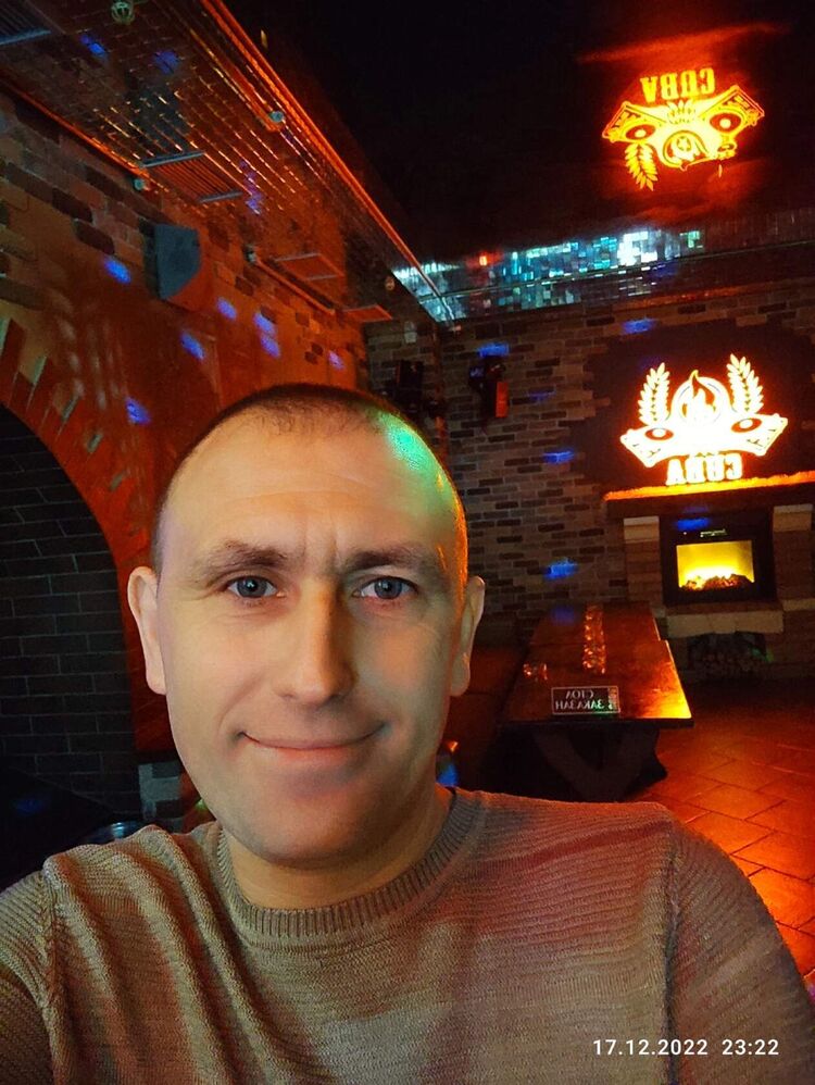  37323435  Leonid, 43 ,    