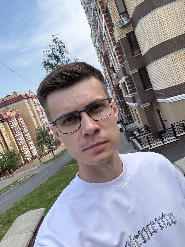  48001765  Vladislav, 28 ,    