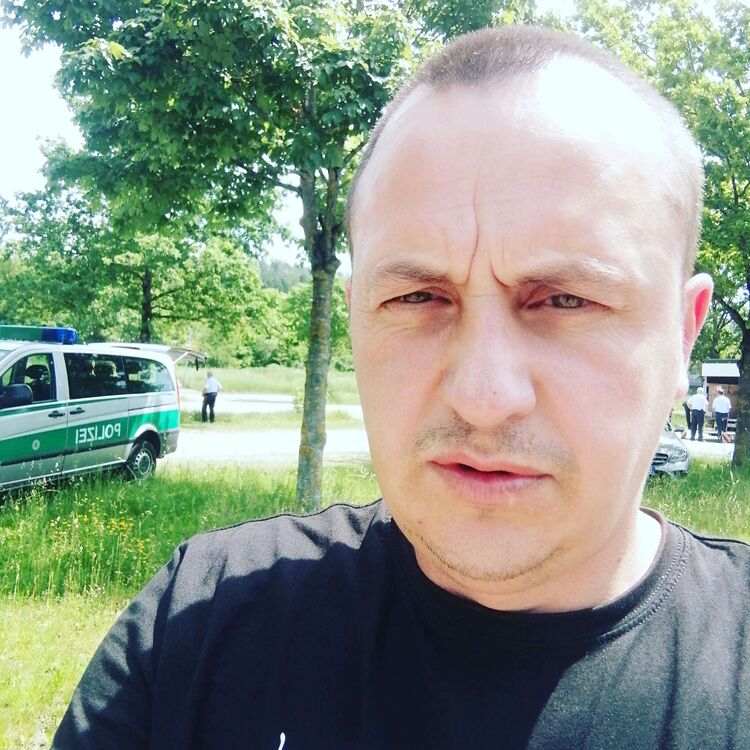  25228085  , 38 ,    