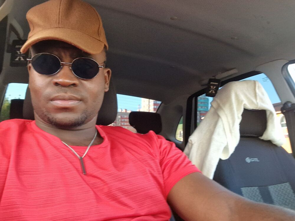  43439505  Le roi, 28 ,    