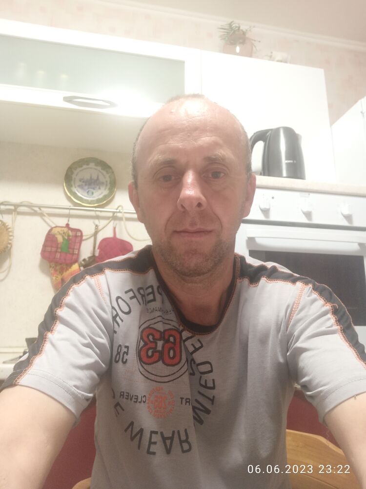  37035845  , 46 ,    
