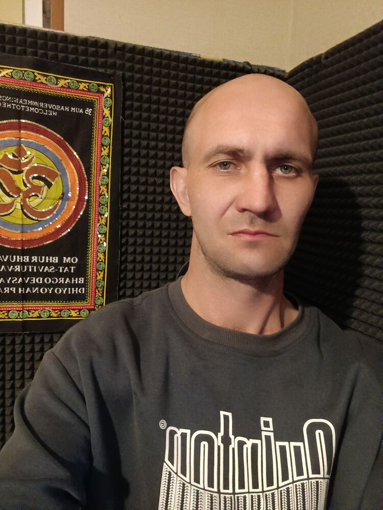  44719165  , 37 ,    