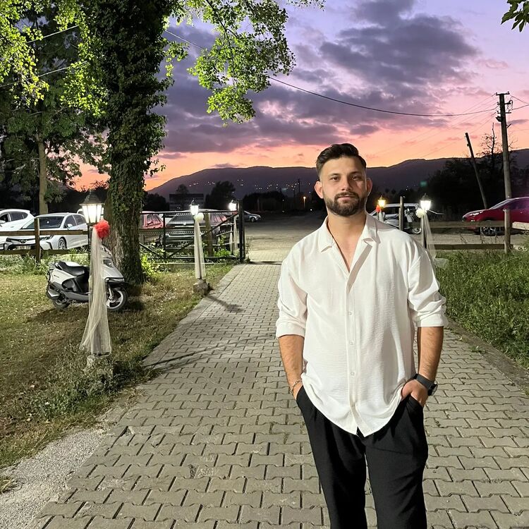 ���� 56116075 ������� Alihan, 27 ���, ���� ���������� � Kemerburgaz