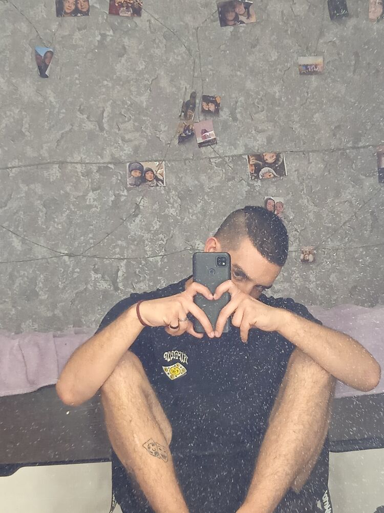  28050965  , 21 ,    